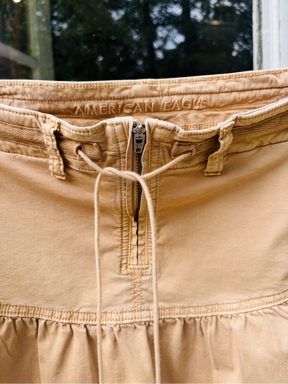 🤎American Eagle🤎Miniii ruffle skirt. - Picture 2 of 5